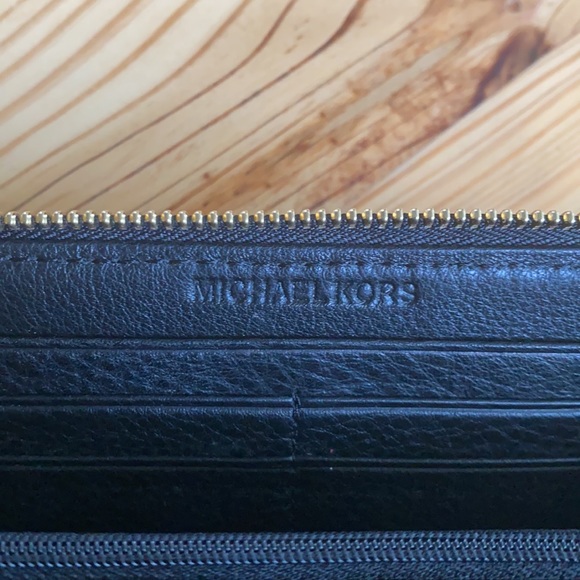 MICHAEL KORS Wallet - Picture 3 of 7